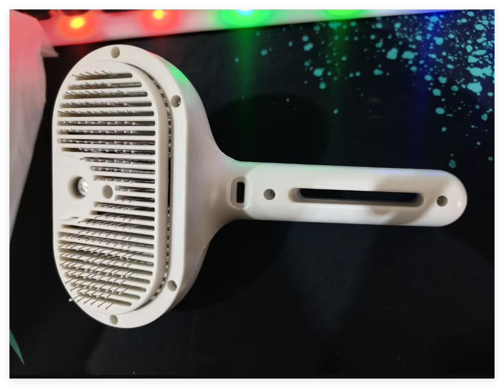 Self-Cleaning Pet Comb with Built-In Mist Humidifier for Dog Grooming and Dematting